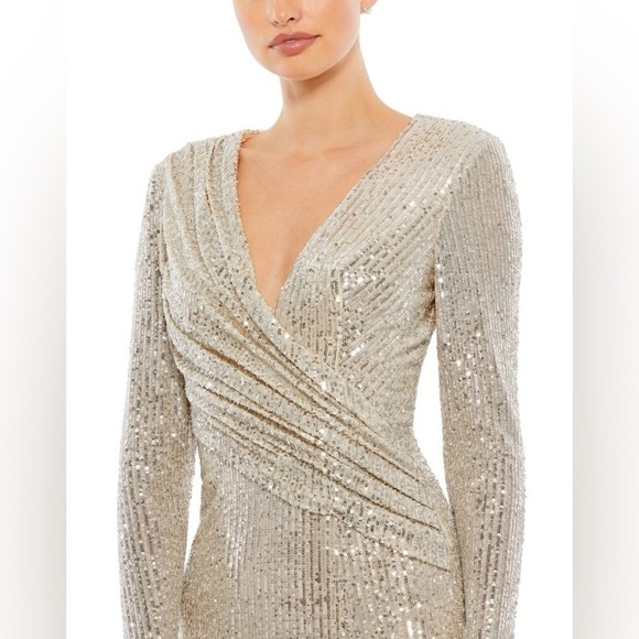 leena By Mac Duggal 26723 Silver Sequin Long Sleeve Formal Maxi Gown sz 8 - Picture 7 of 8